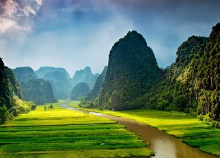 THE GRAND HERITAGE SYMPHONY & CENTRAL COASTLINE EXPEDITION 10D/9N From only 575 USD/PERSON 
