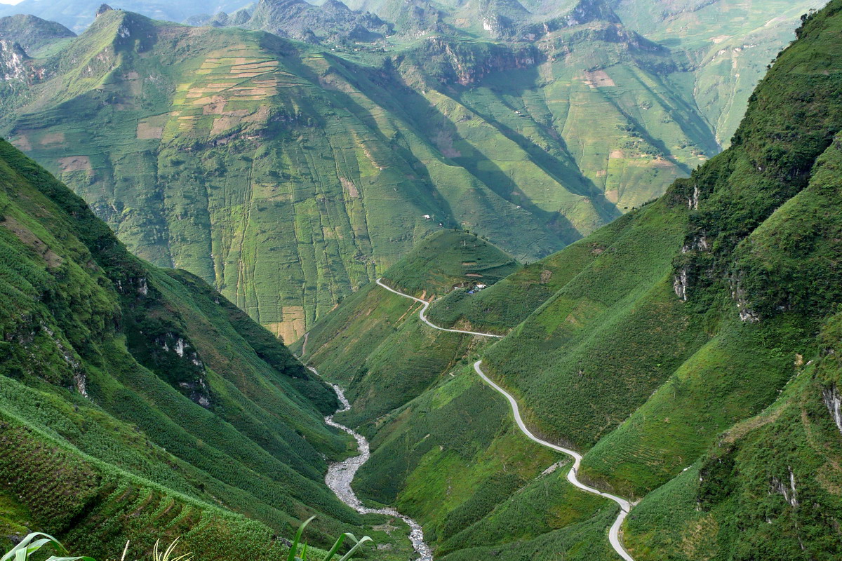 ADVENTURE TO NORTHERN VIETNAM 7 DAYS 6 NIGHTS from  353 USD/person only